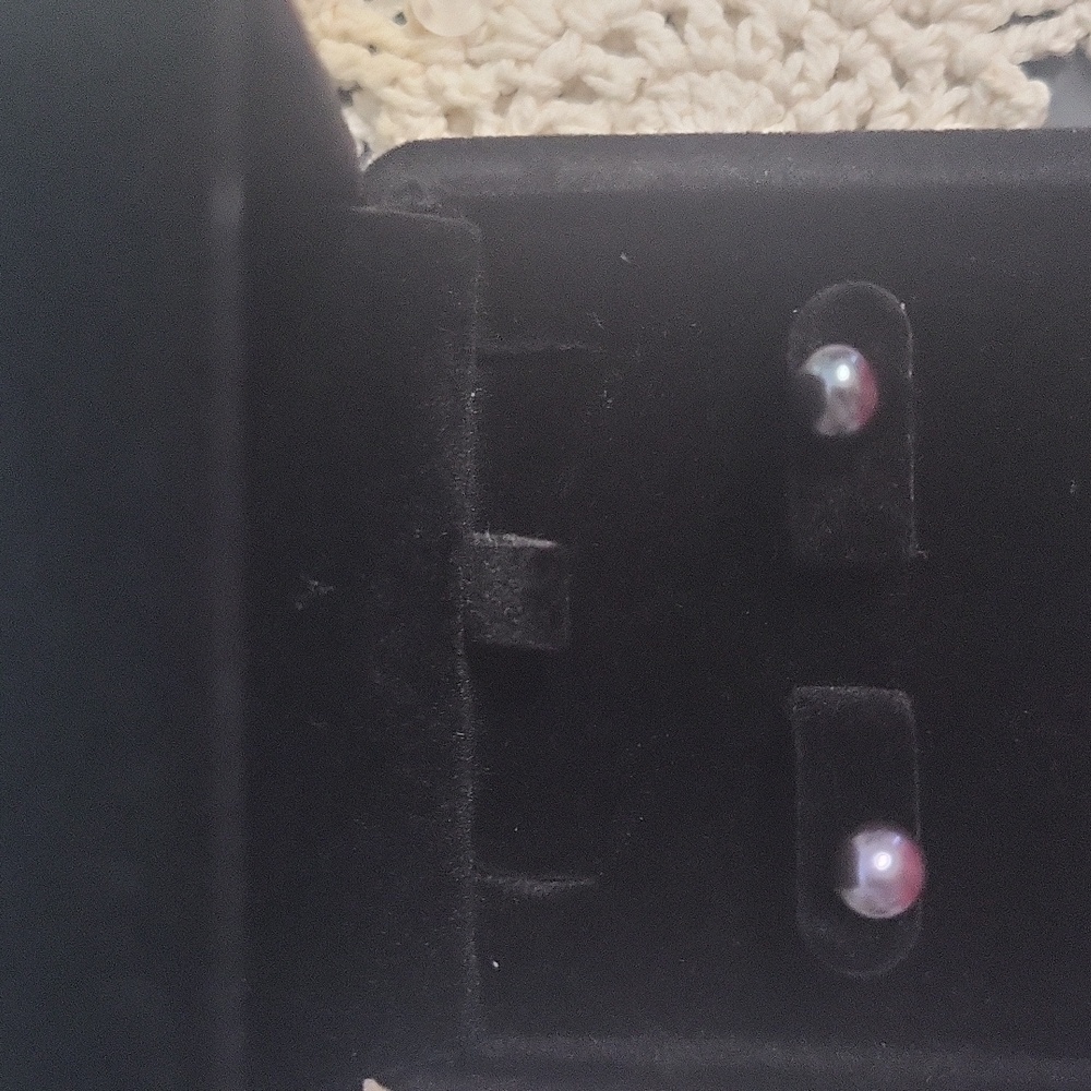 Genuine Black Pearl Earrings New - Picture 2 of 3